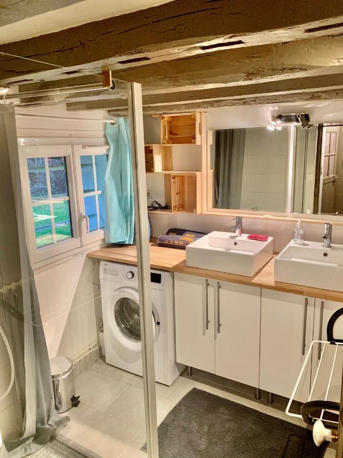 Gite A La Ferme De Sainte Radegonde Lanneray Exteriör bild