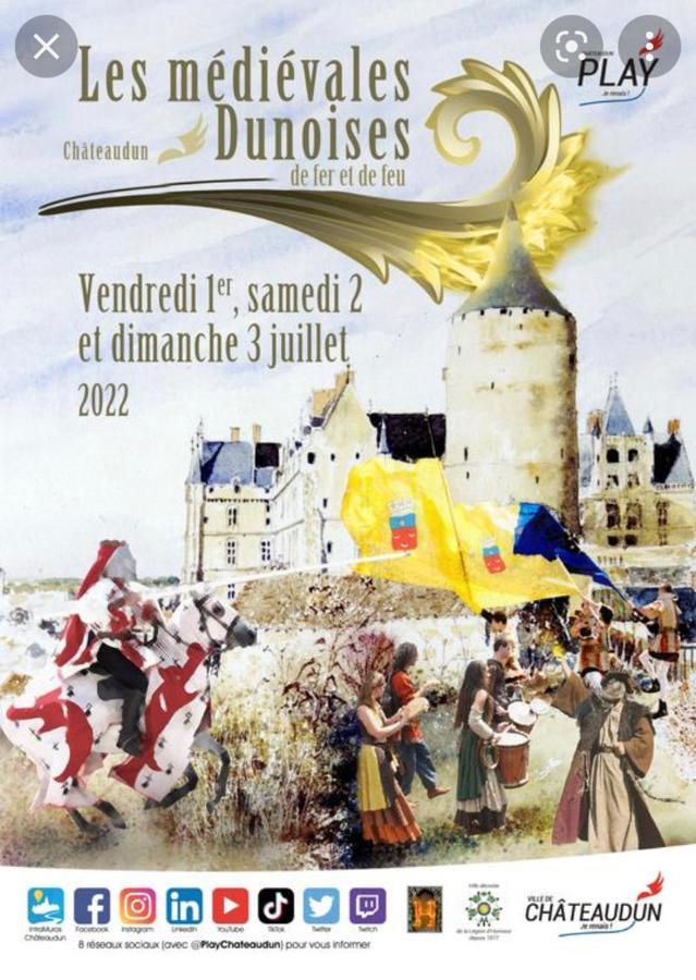Gite A La Ferme De Sainte Radegonde Lanneray Exteriör bild