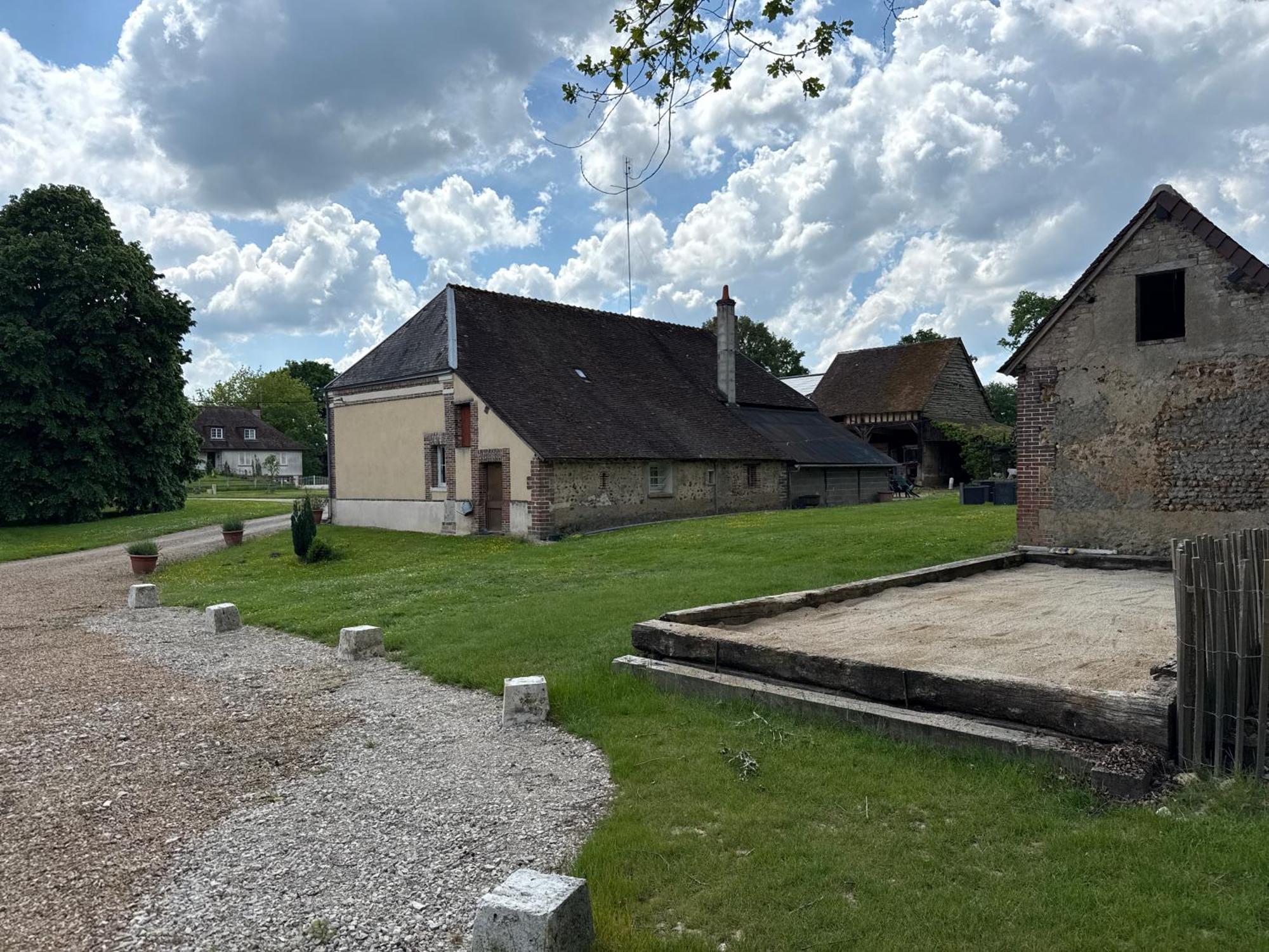 Gite A La Ferme De Sainte Radegonde Lanneray Exteriör bild